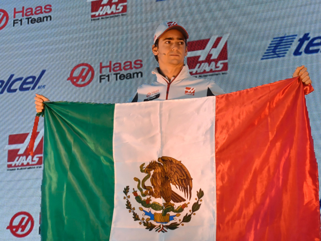 Esteban Gutierrez Mexican flag