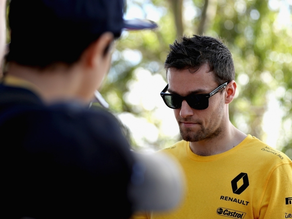 Renault ‘committed’ to helping axed Palmer
