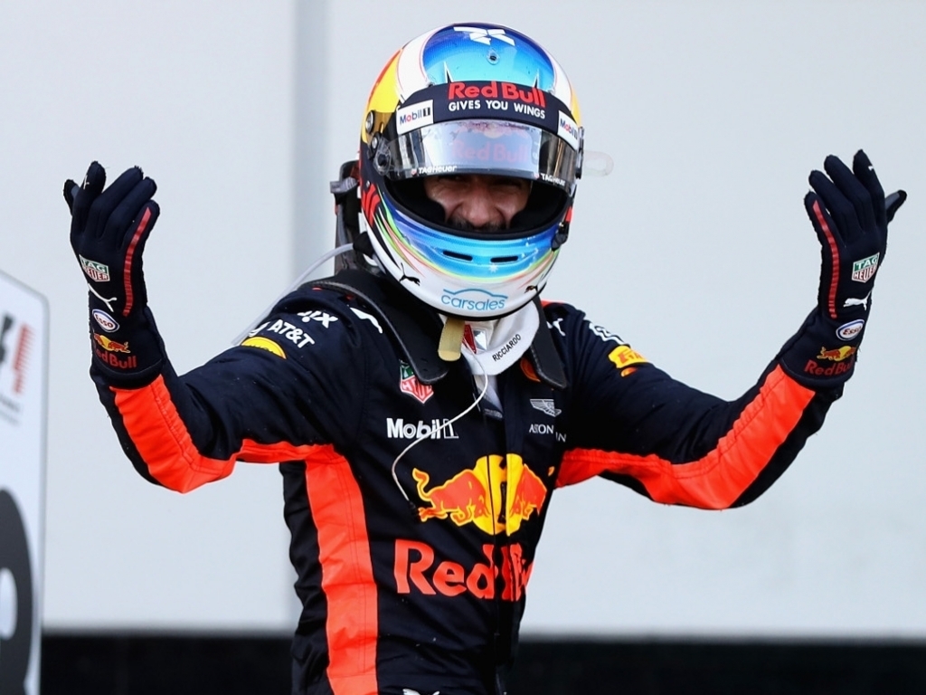 Ricciardo downplays Horner’s Verstappen plans