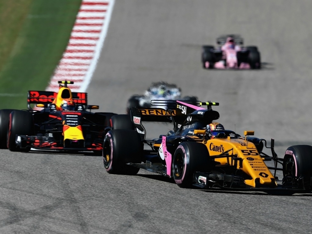 Renault hail ‘remarkable’ Sainz debut