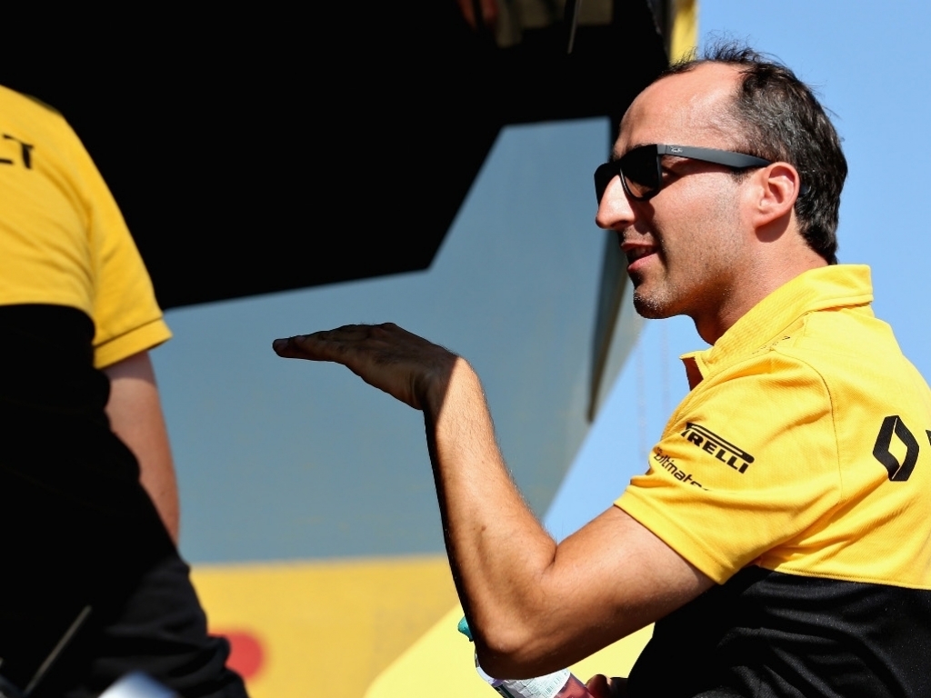 Kubica: I’m not driving one-handed