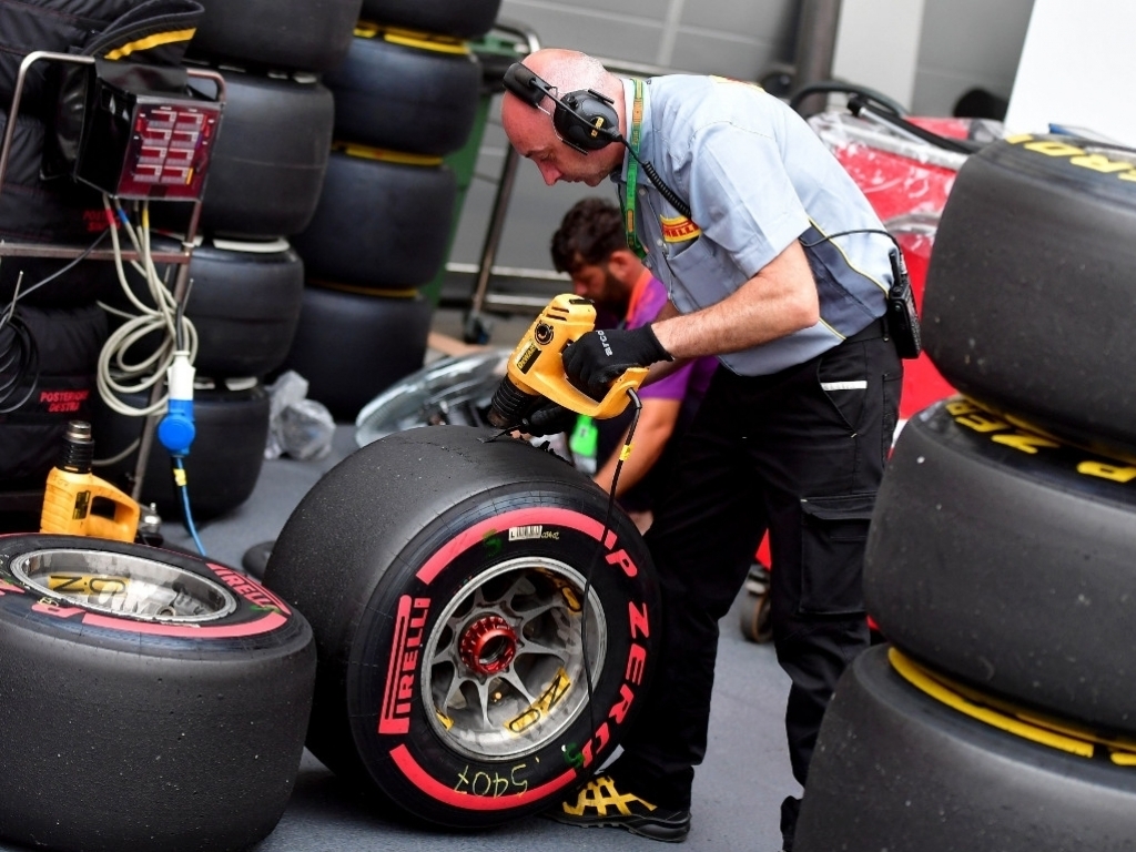 Pirelli predict 1.5 second fall in lap times