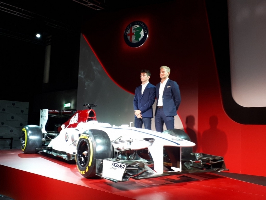 Sauber reveal launch date for the C37