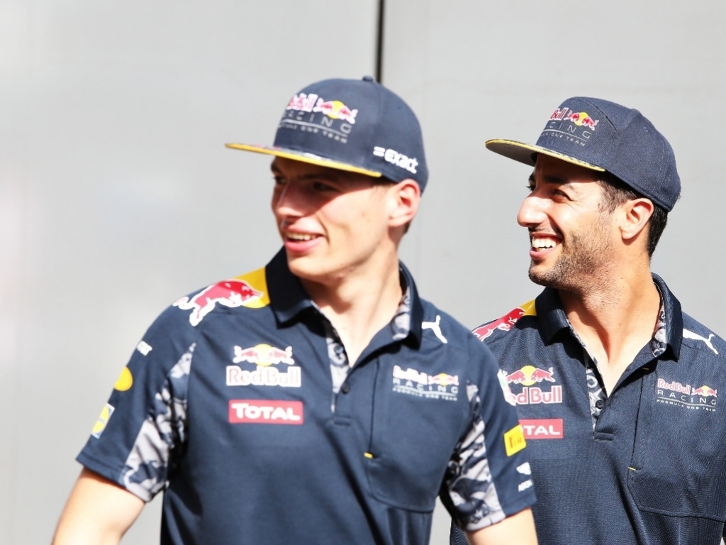 ‘Ricciardo must focus on Verstappen, not future’
