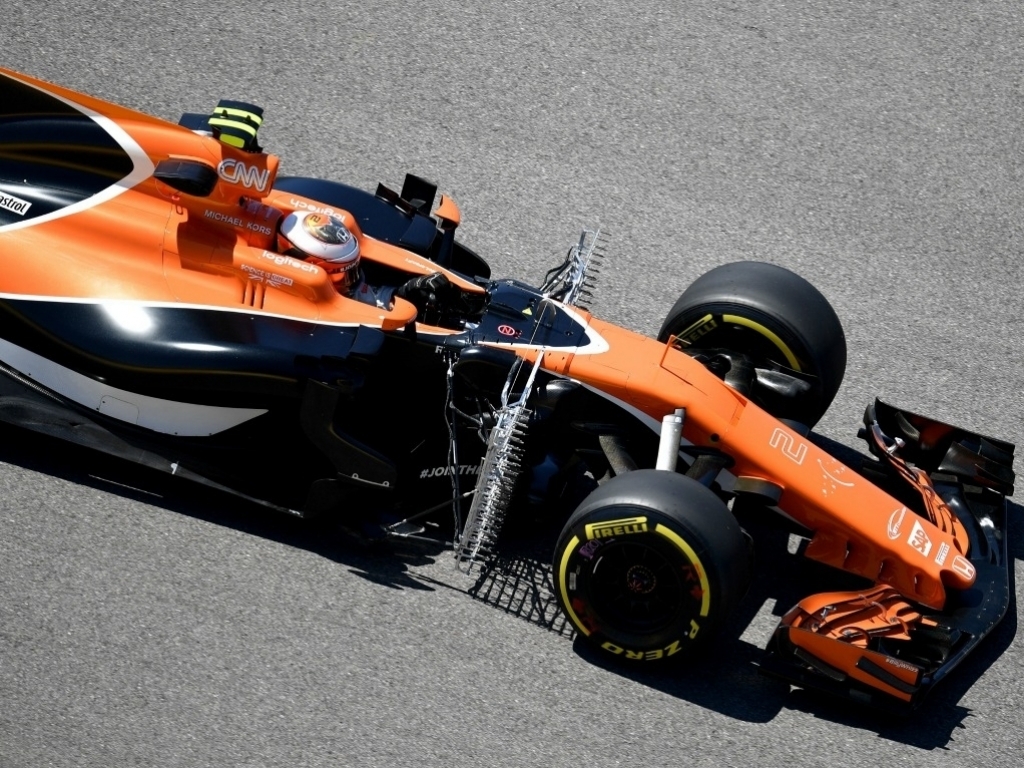 McLaren predict ‘two-stop races’ for 2018