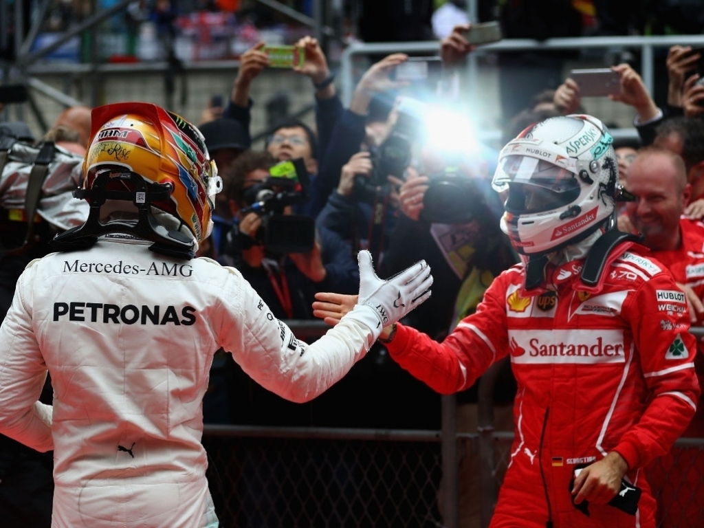 Rosberg predicts fifth title for Hamilton