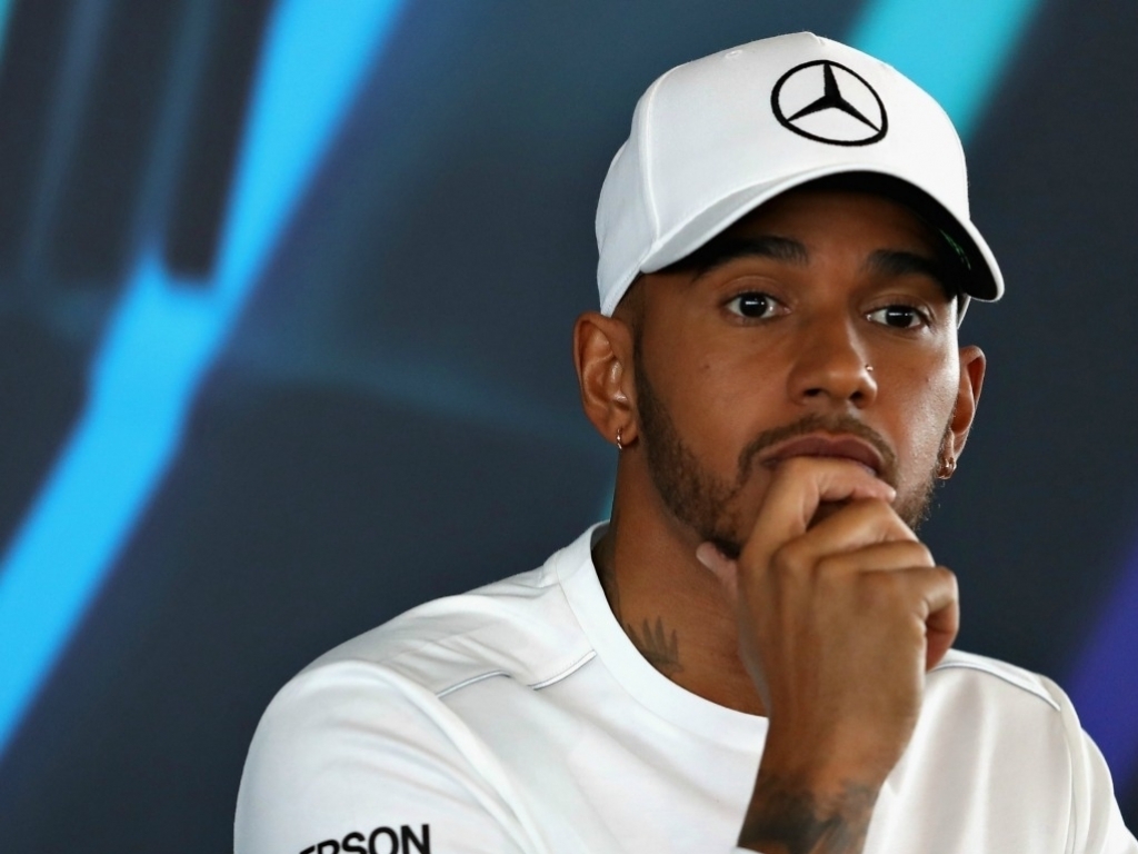 Hamilton ‘sacrificed’ time in the W09