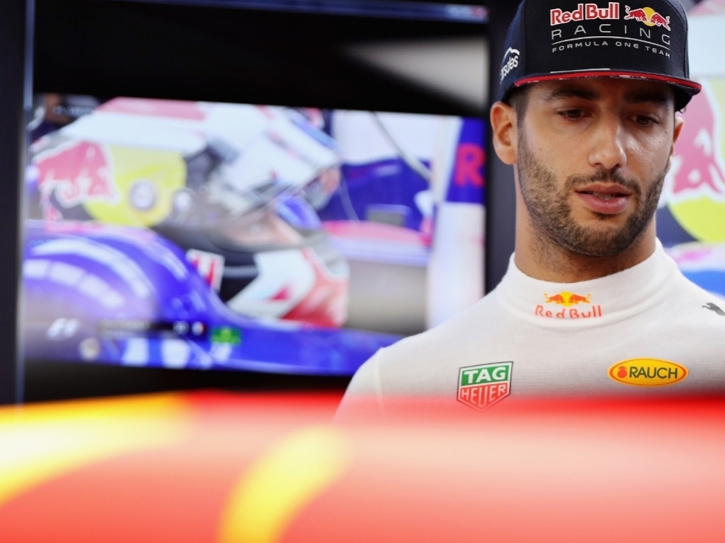 Lauda hits out at Ricciardo’s Aussie penalty