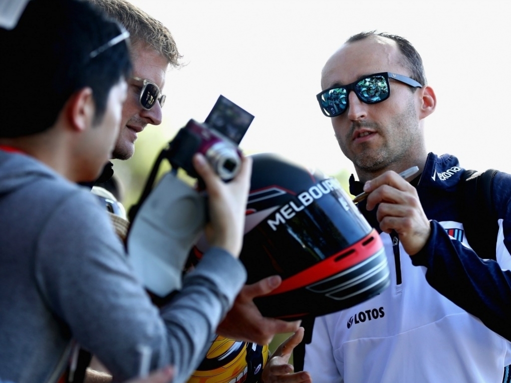 Kubica: ‘Stroll asks questions, not Sirotkin’