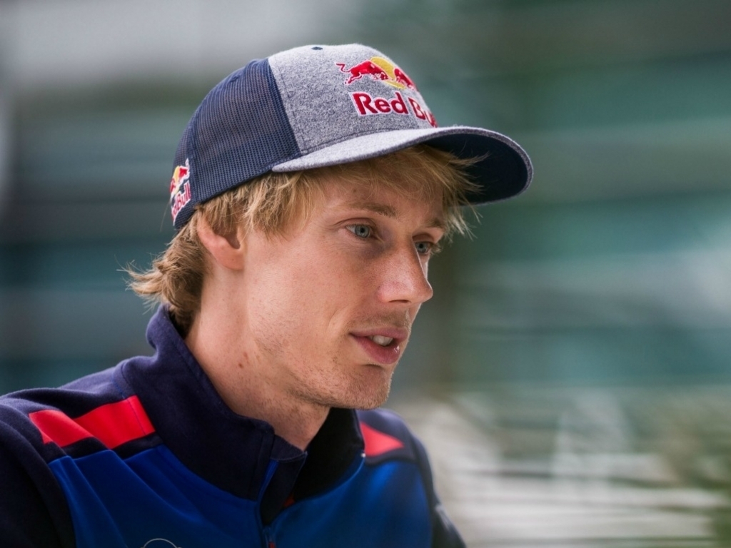 Perez, Hartley at odds over 30-second penalties