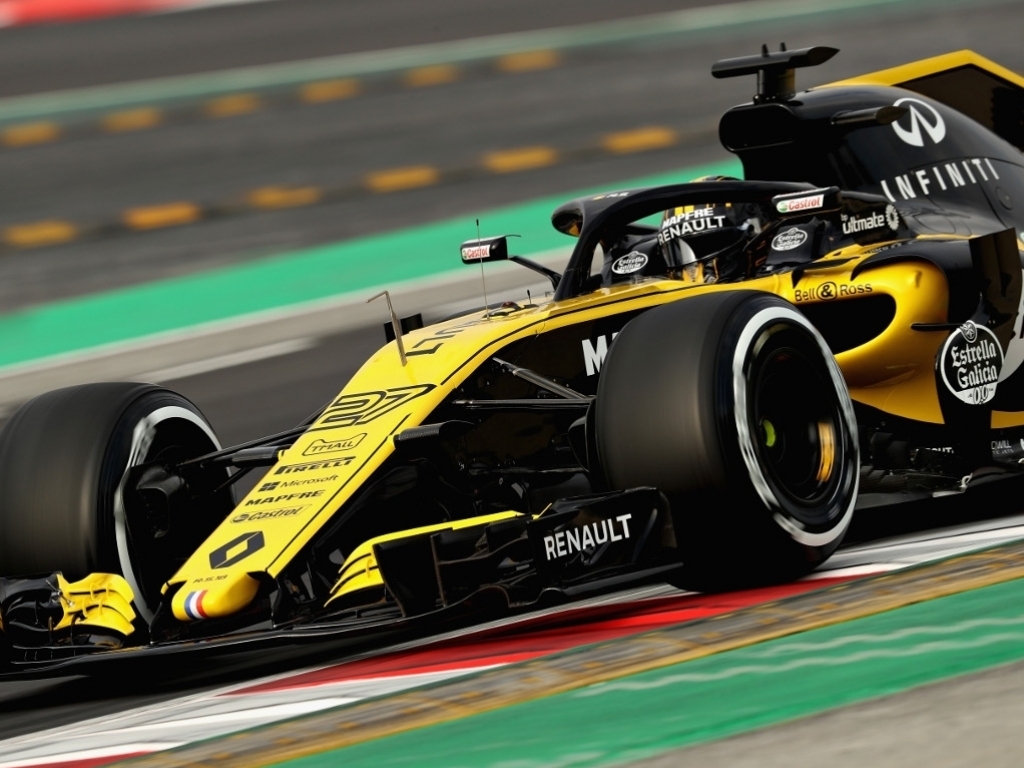 Budkowski in the Baku paddock with Renault