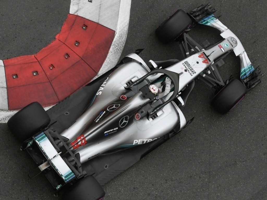 Hamilton aiming to give Vettel ‘a hard time’