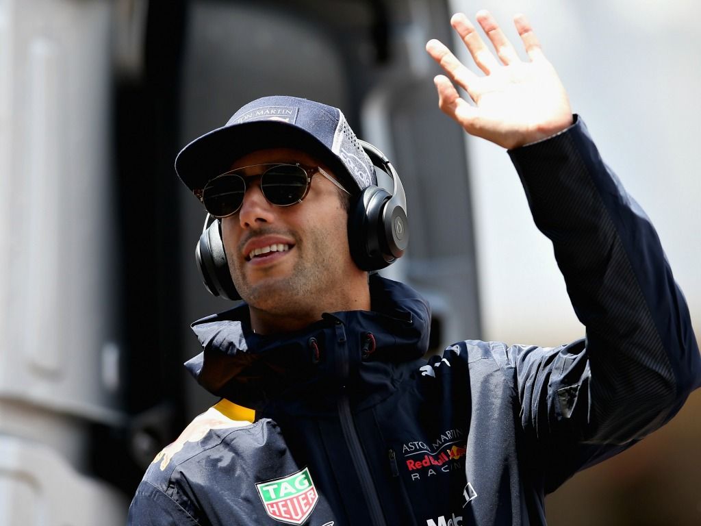 Ricciardo happy to wait until ‘after summer’