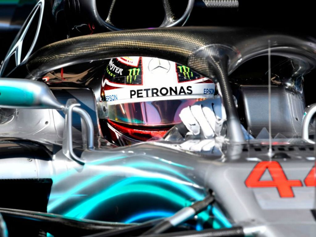 Hamilton: Some corners ‘really hard to see’