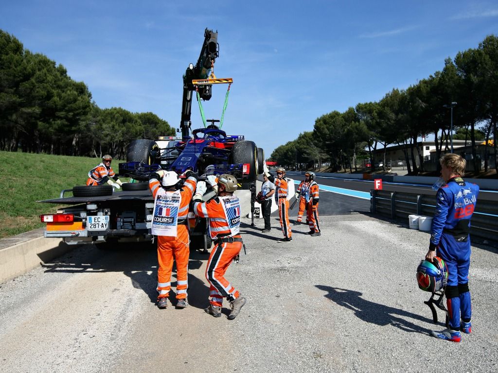 Hartley to start from back after Honda blow-out