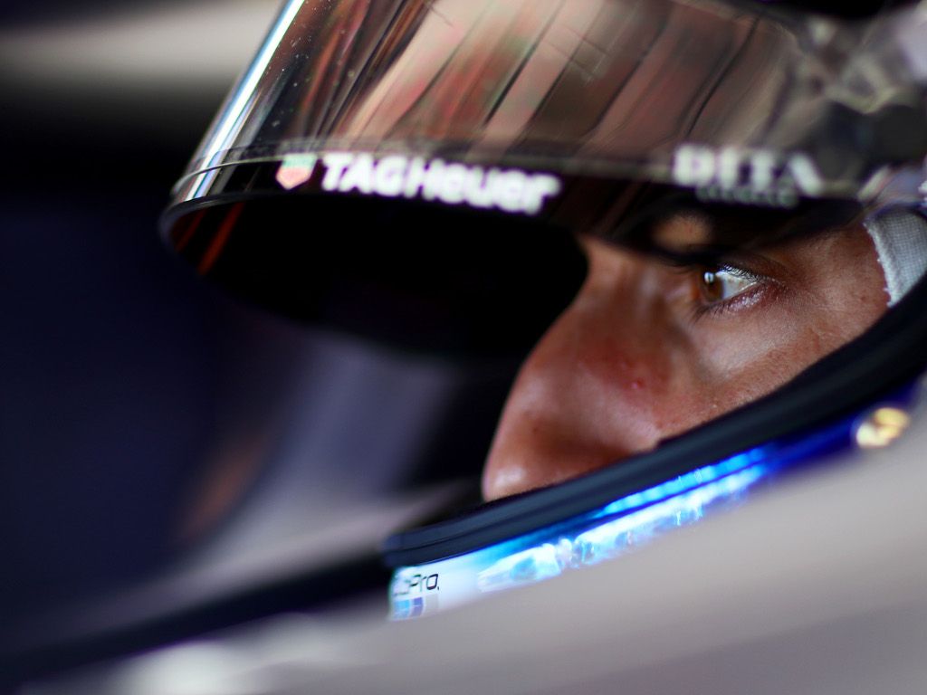 McLaren confirm ‘gentle’ talks with Ricciardo