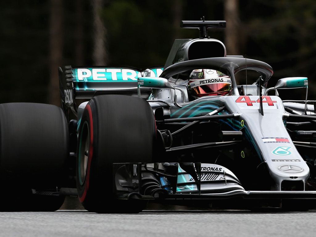 FP1: Hamilton on top in his upgraded W09