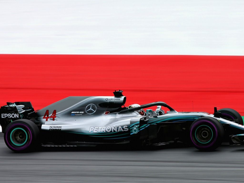 FP2: Hamilton continues to set pace in Austria