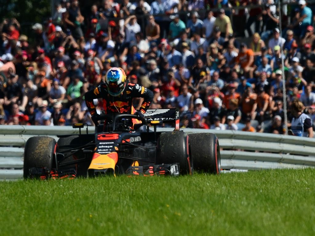 Ricciardo: ‘Too late to start my MMA career?’