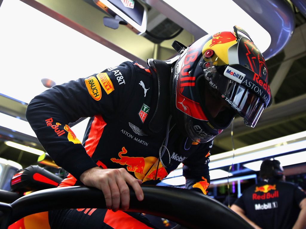 FP3: Verstappen quickest despite battery issues