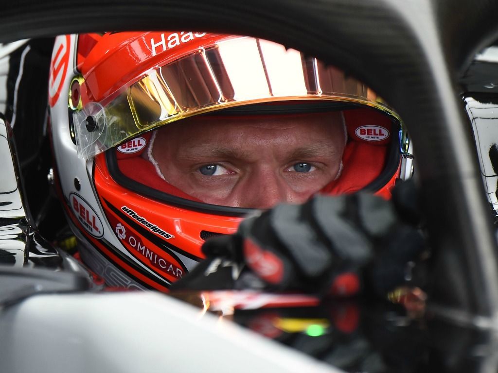 Magnussen: Drivers are blind to cars behind
