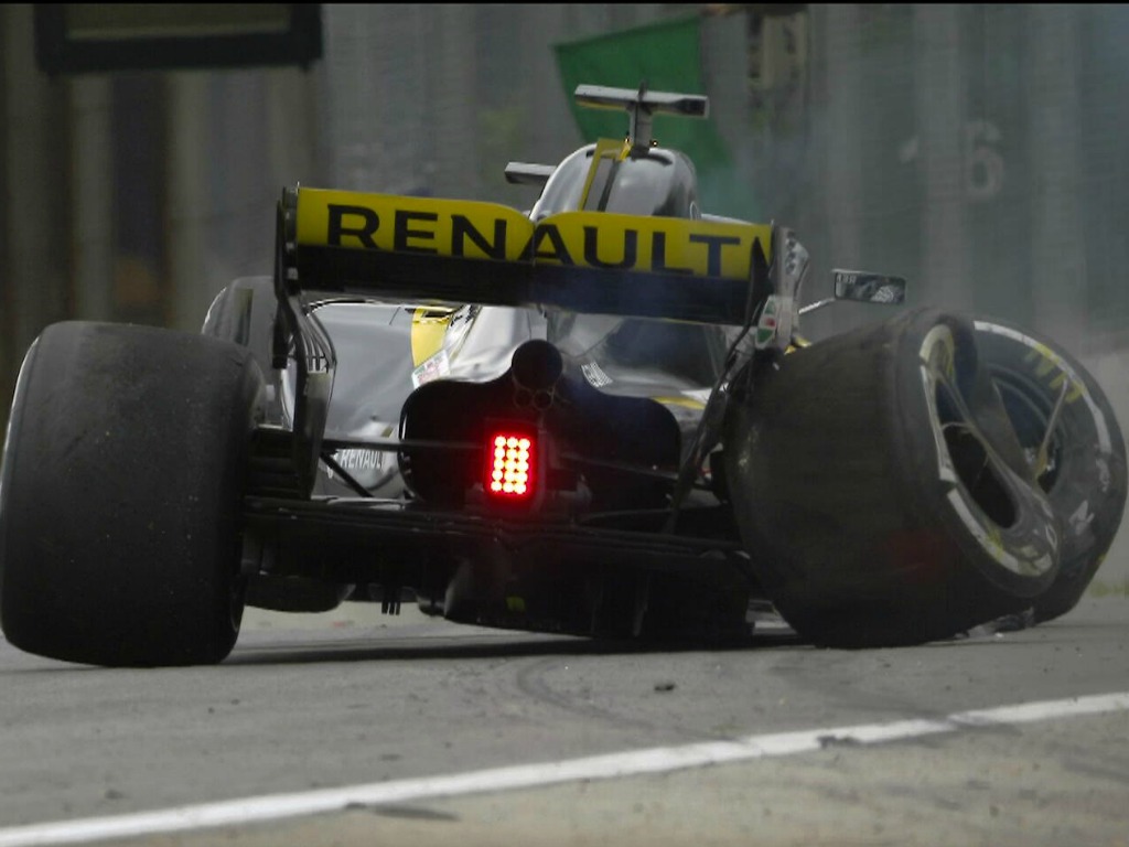 Hulk smash in Brazil; Ricciardo left on his own