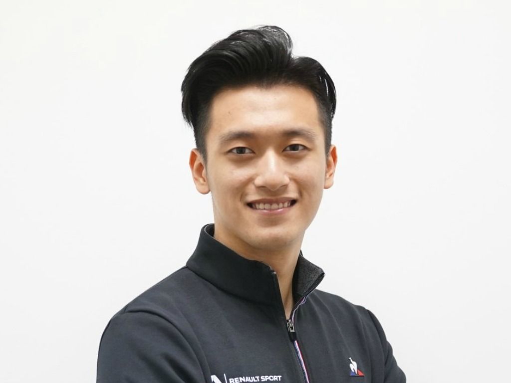 Renault snap up ex-Ferrari junior Zhou