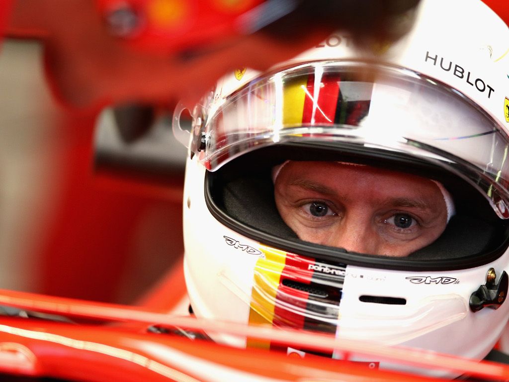 Vettel tries out his 2019 office chair