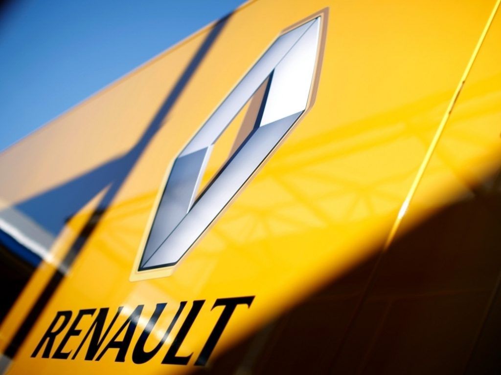 Two more Renault Sport drivers quarantined
