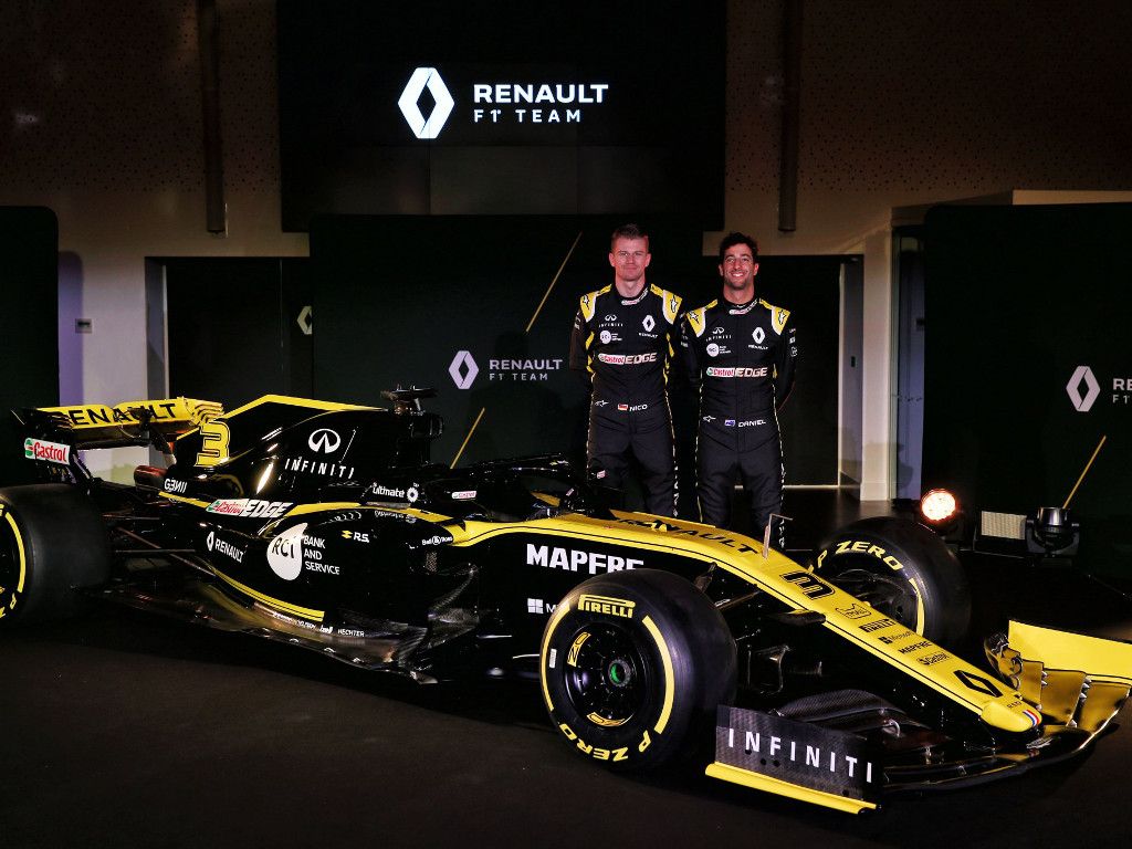 Ricciardo: Pressure is on even without spotlight