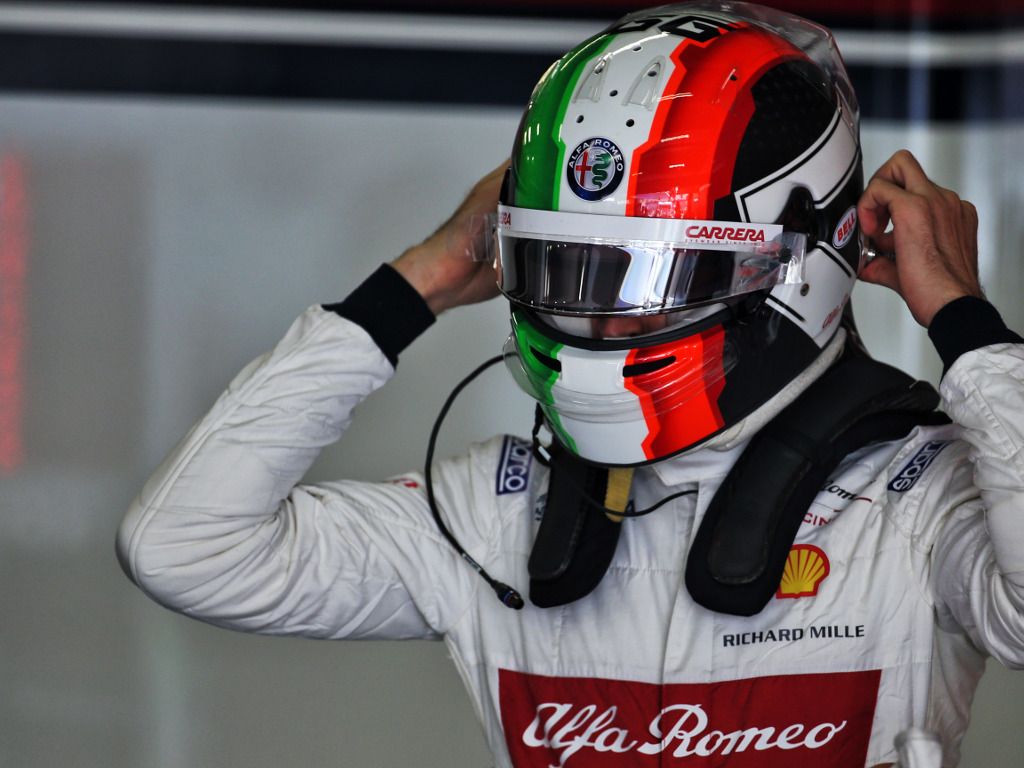 Mystery issue wrecks FP1 for Giovinazzi