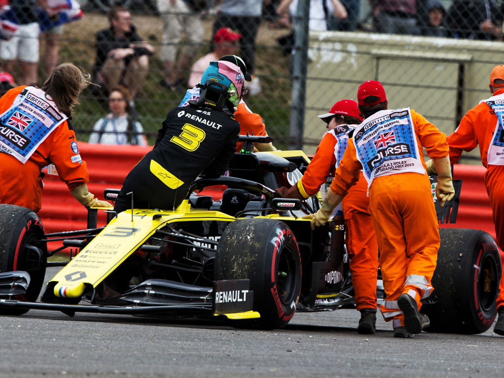 Ricciardo: Gonna say adios and put Pony down