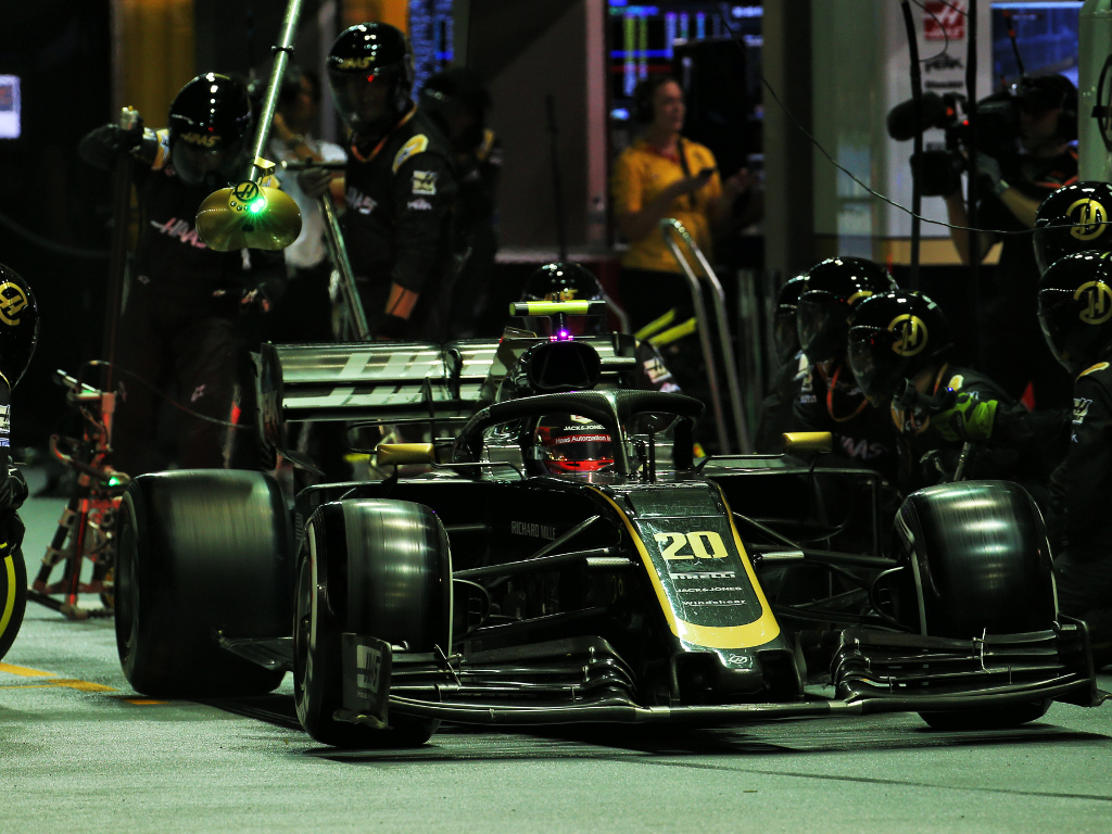 Magnussen’s efforts thwarted by a plastic bag