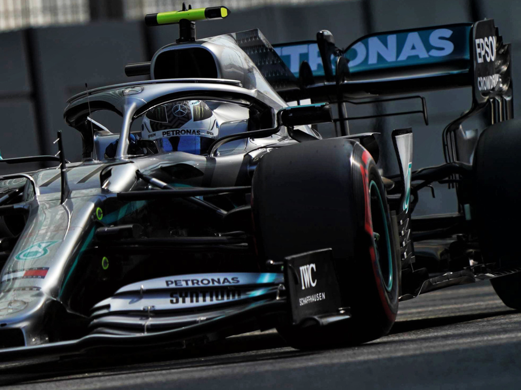 FP1: Bottas quickest while Ricciardo went bang