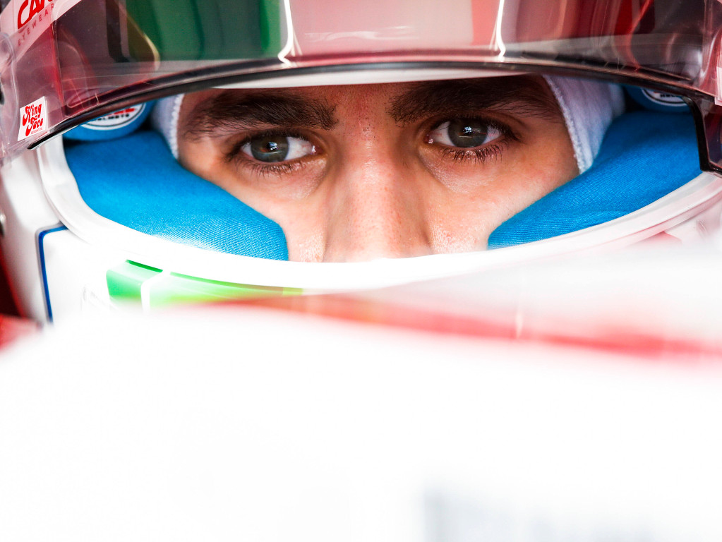 Giovinazzi takes out Russell and Latifi in Virtual GP