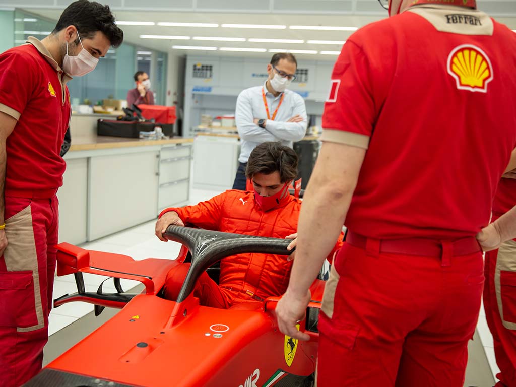 Sainz goes to sleep thinking of Ferrari drive