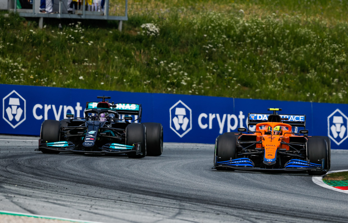 Palmer thinks Mercedes ‘waved the white flag’ in Austria