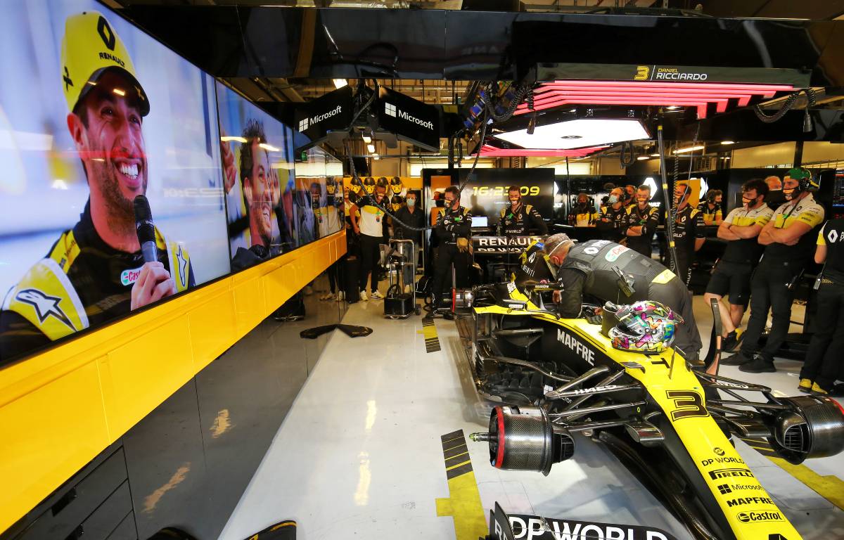 Ricciardo reveals awkward first Renault interactions