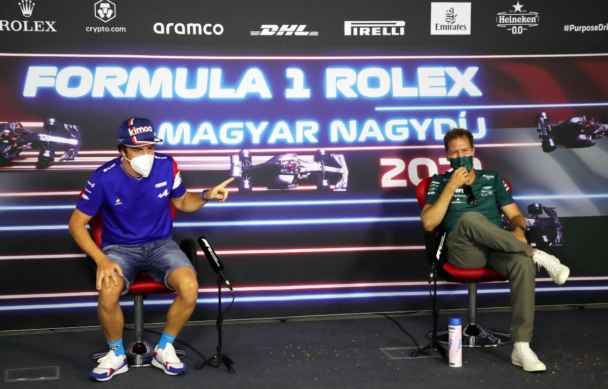Aston Martin deny approaching Alonso to replace Vettel