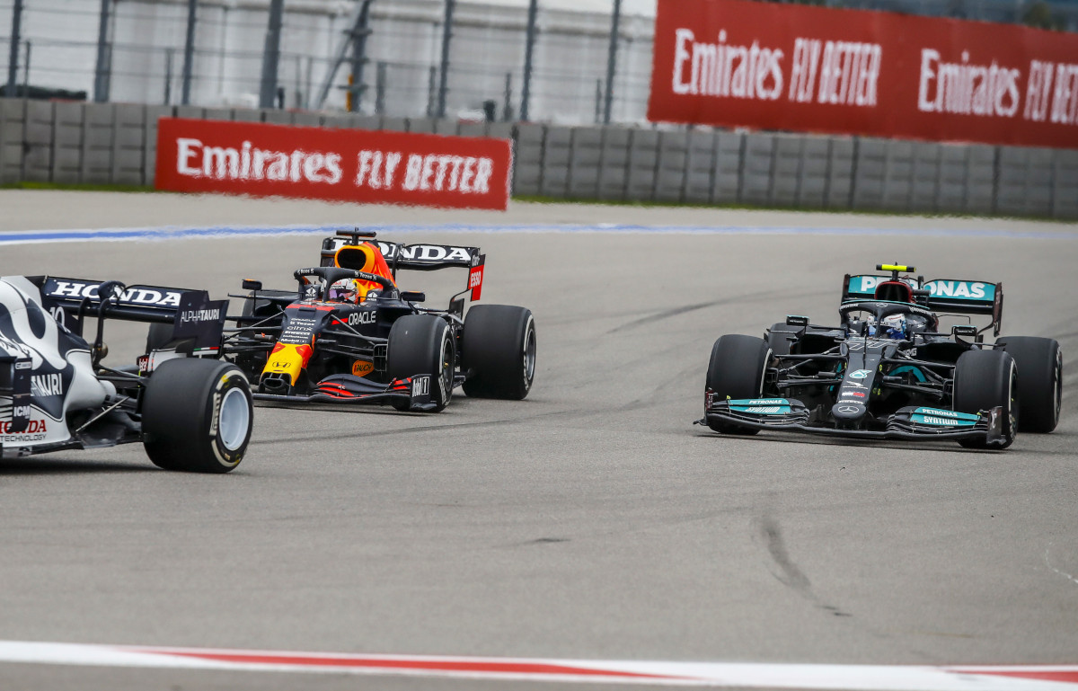 Bottas was ‘very fair, Max didn’t lose much time’