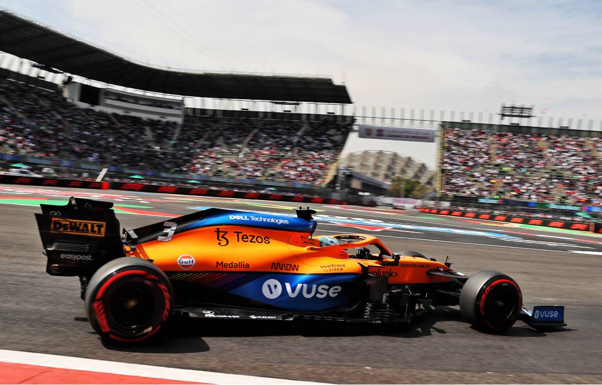 Gearbox issues for Ricciardo, Russell in Mexico