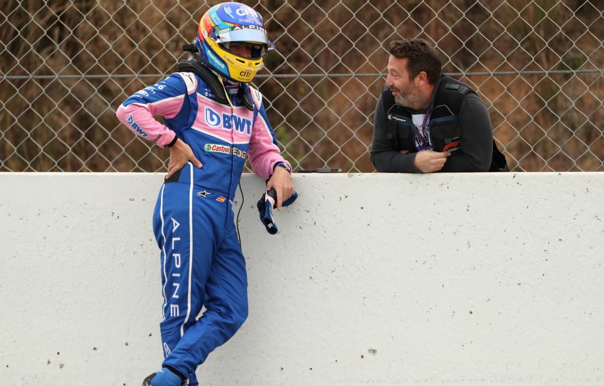 Alpine pack up early after fire thwarts Alonso