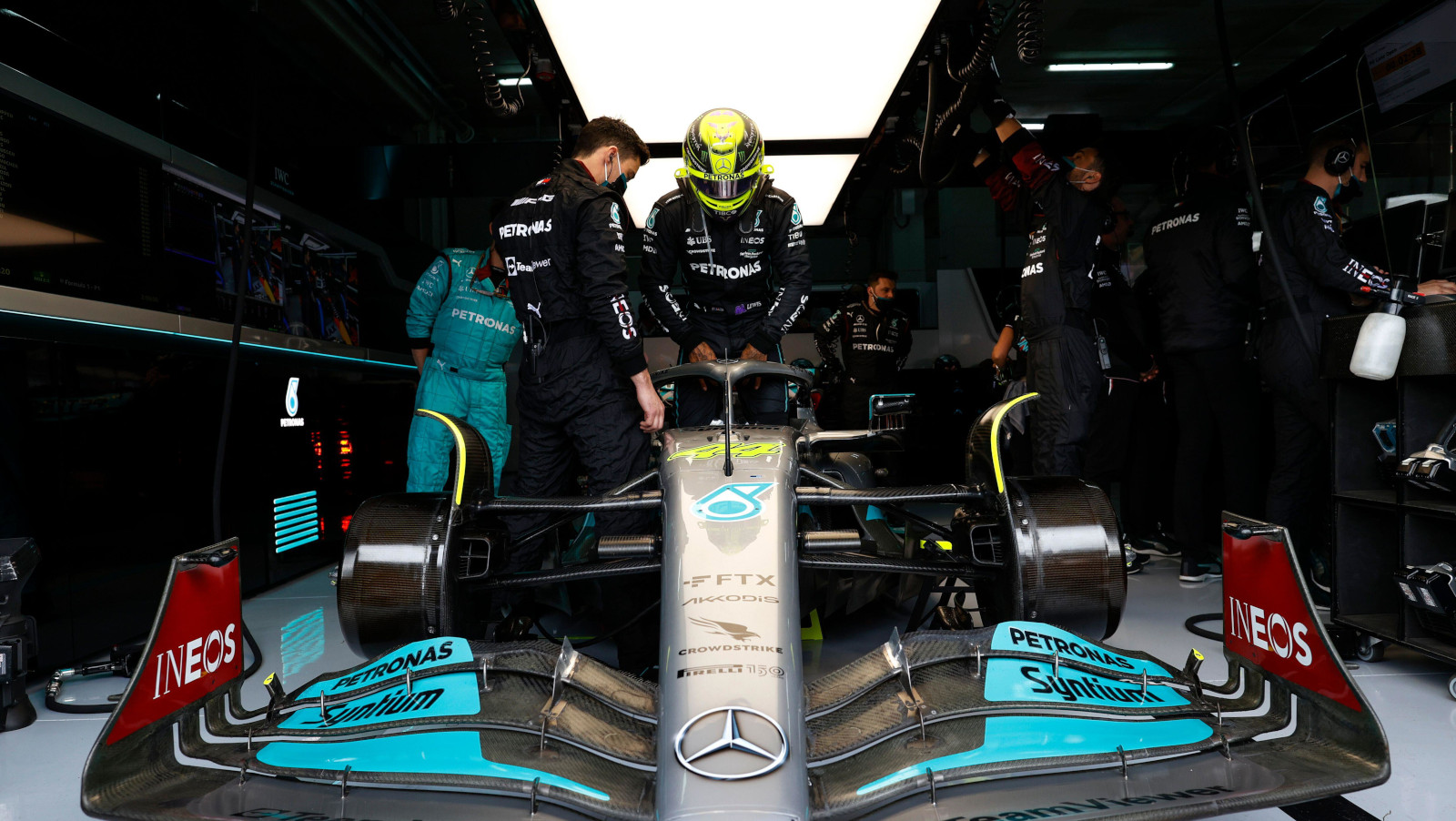 Hamilton posts cryptic ‘I’ll decide’ message