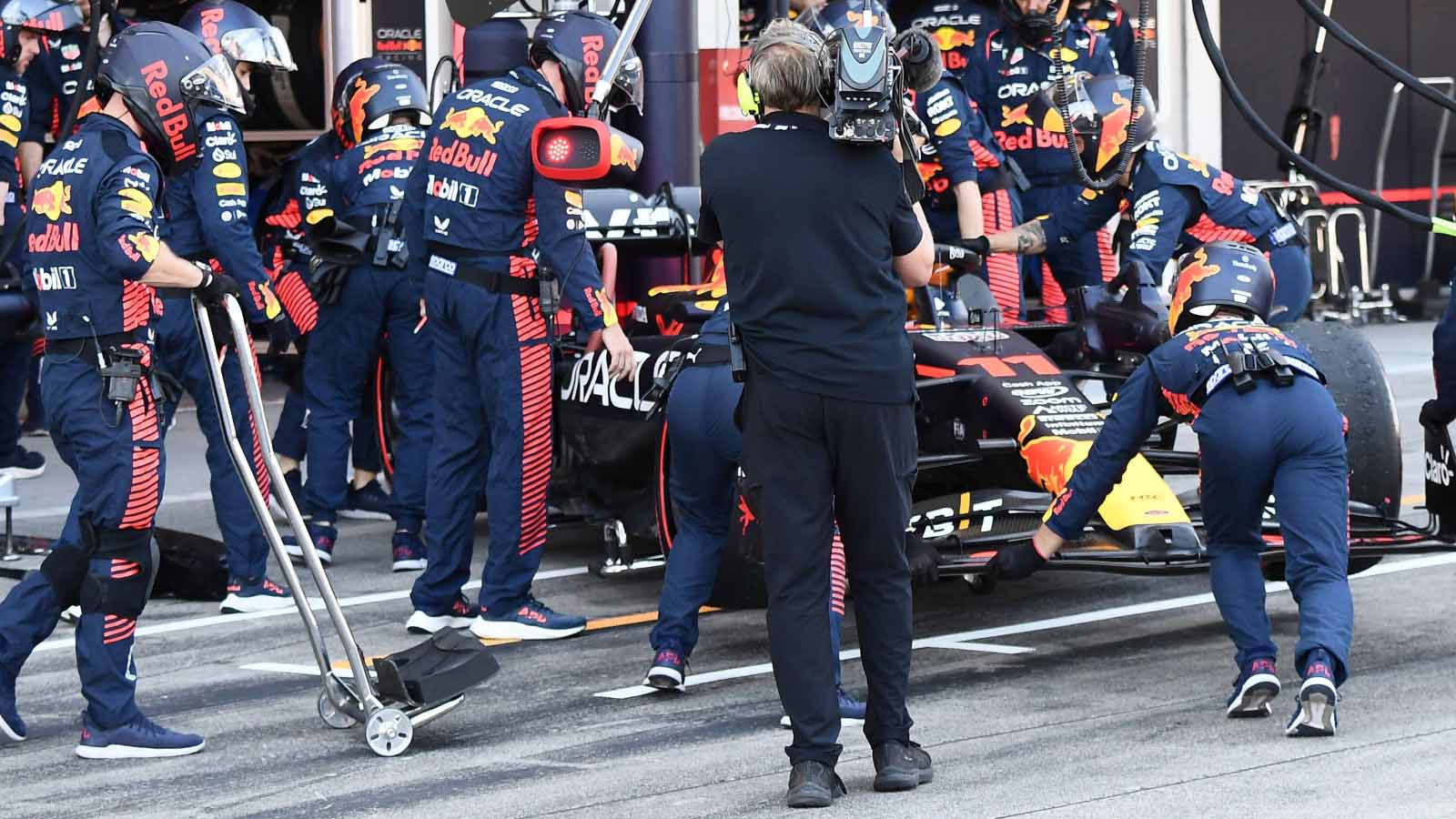 Christian Horner bemoans ‘shocker of a race’ for Sergio Perez at Suzuka
