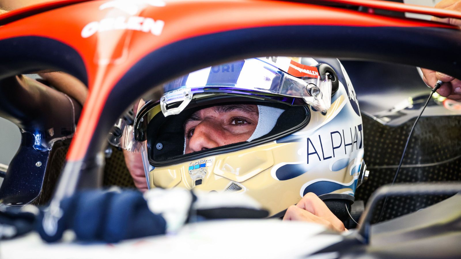 ‘Conventional plan’ leaves Daniel Ricciardo in a ‘shitty place’
