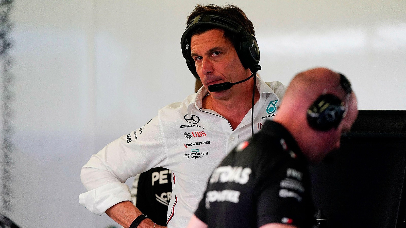 ‘Headless’ Mercedes at risk of losing to old rival next season