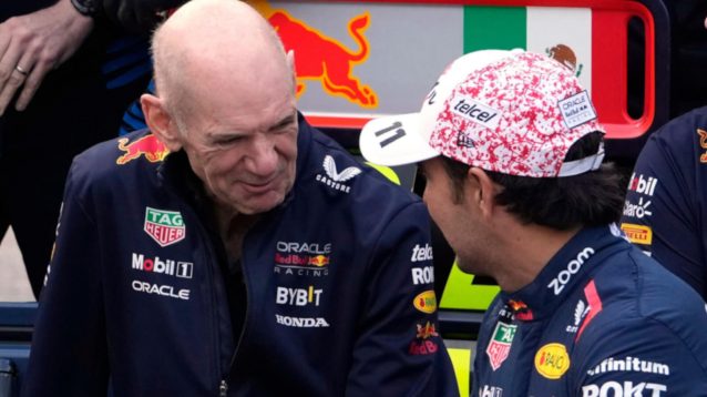 Adrian Newey celebrates Red Bull Japan 1-2 with Sergio Perez