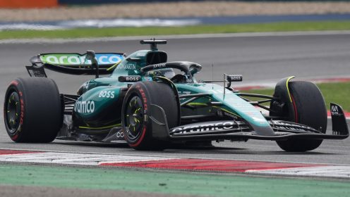 Two drivers hit with penalty points over Chinese GP collisions