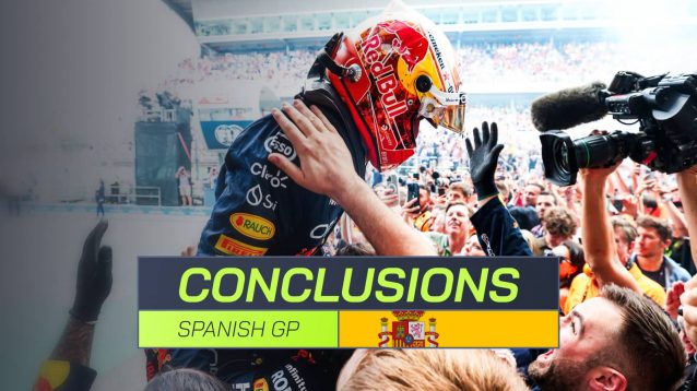 Max Verstappen celebrates with his Red Bull team with a PlanetF1.com conclusions banner