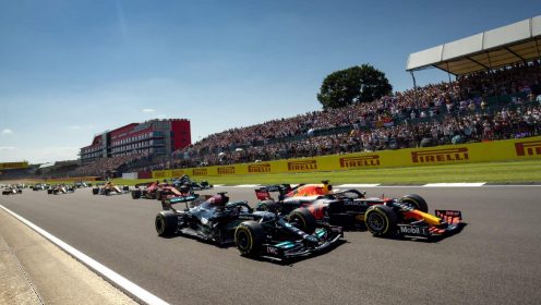 Red Bull and Mercedes ‘crossfire’ reveal as Brundle recalls ‘most unpleasant’ experience